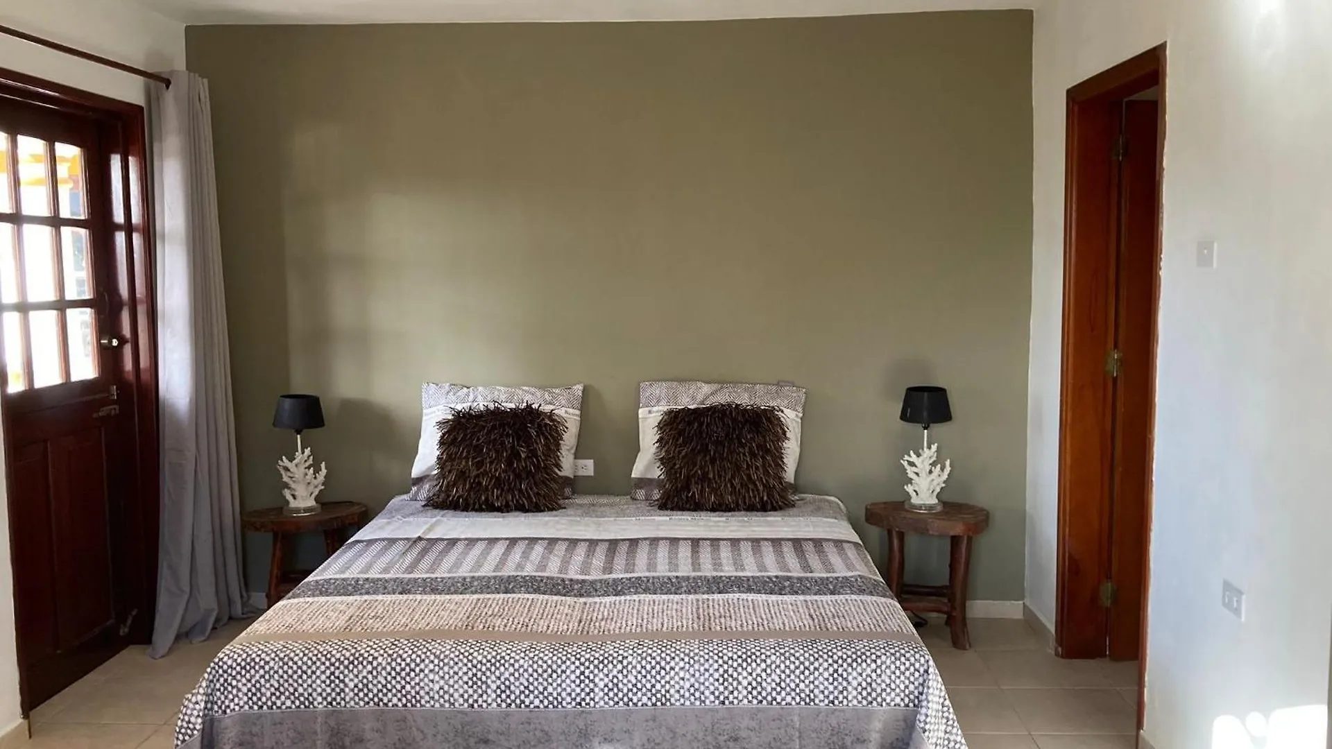 Landhuis Belnem Bonaire Bed & Breakfast Kralendijk