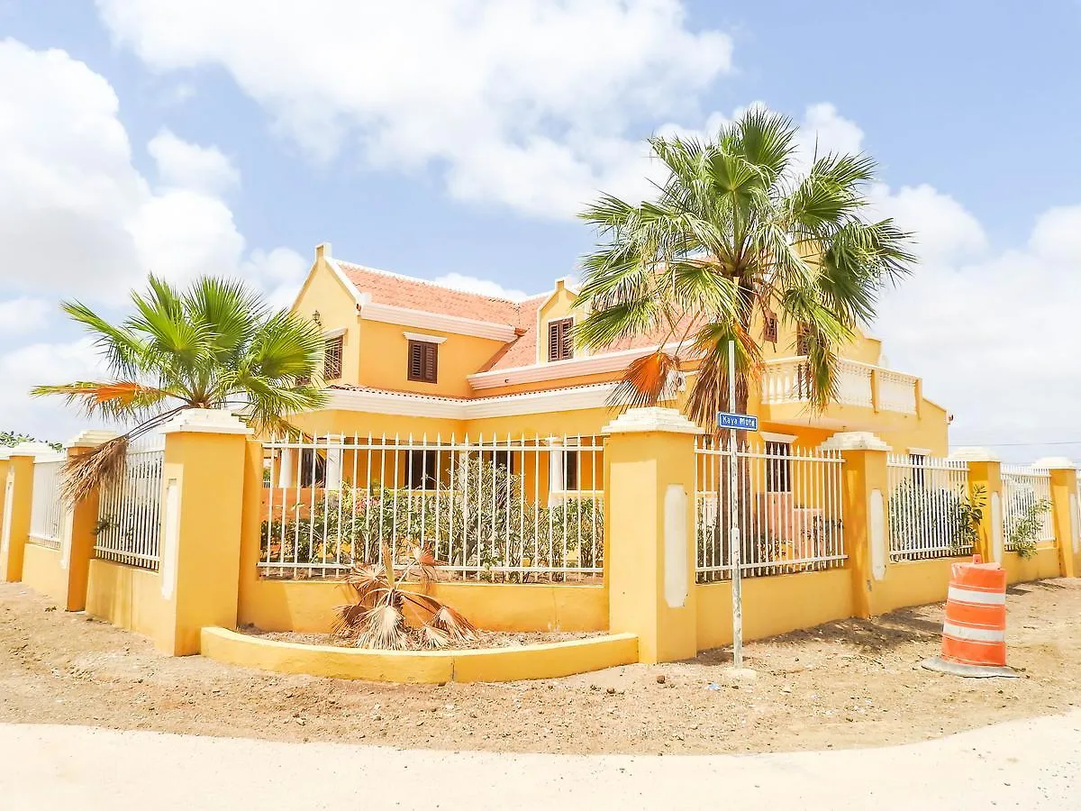 Landhuis Belnem Bonaire Bed & Breakfast Kralendijk  Kralendijk (Bonaire)